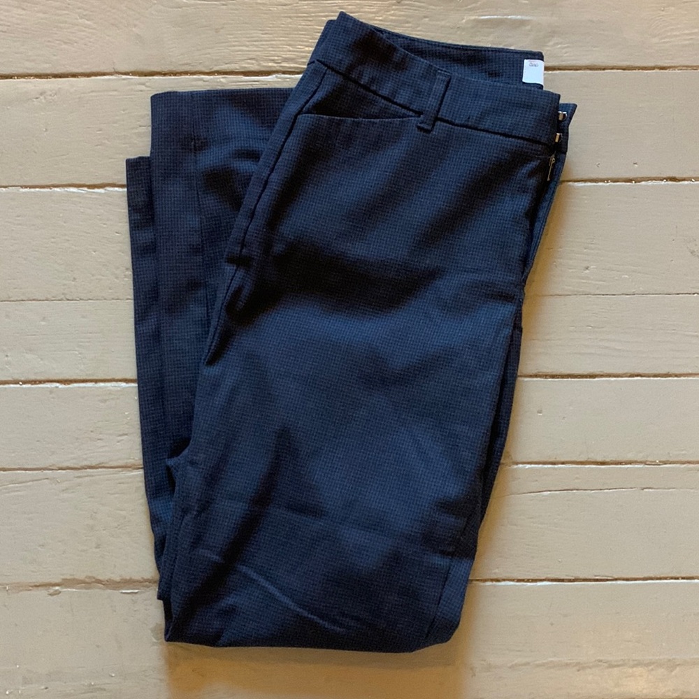 Gap Slim Cropped Navy and Gray Checkered Trousers